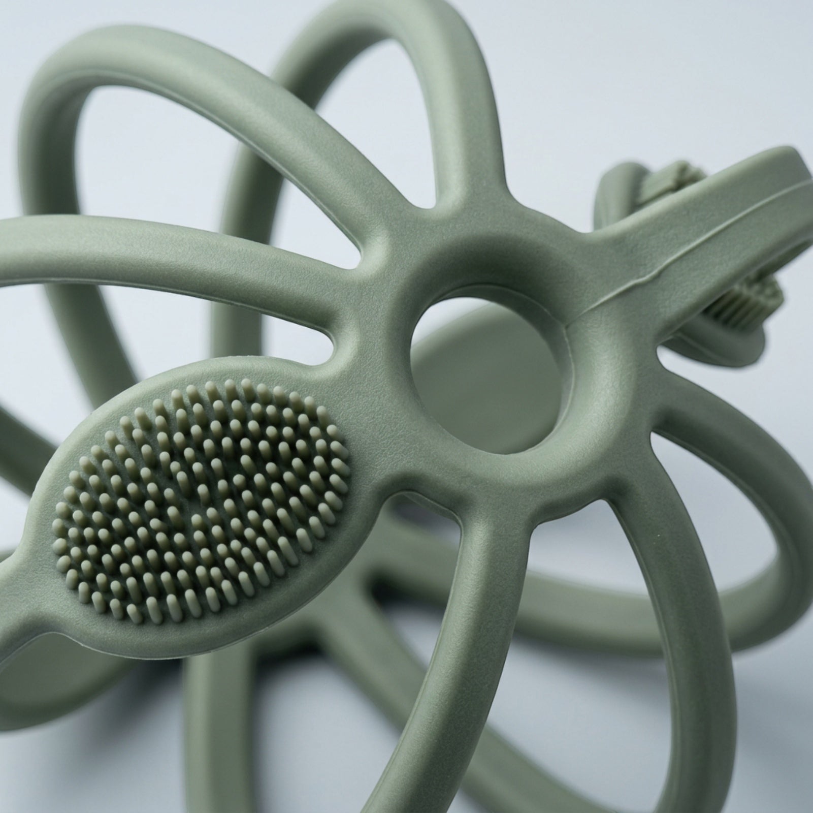 Plvxk Silicone Bristle Scrub Ball Sage - Detail view